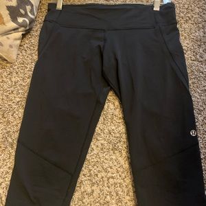 Cropped Lulu Lemon athletic pants